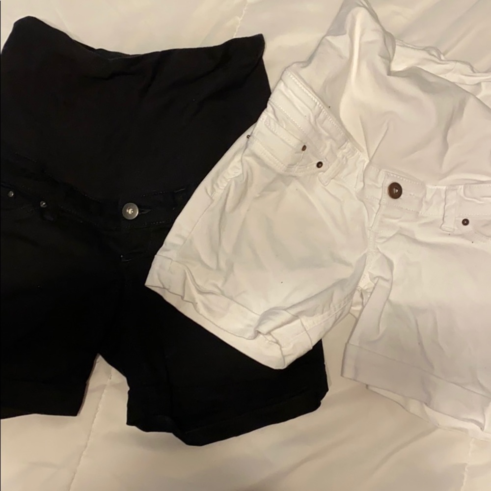 H&M maternity shorts bundle. Black and white.